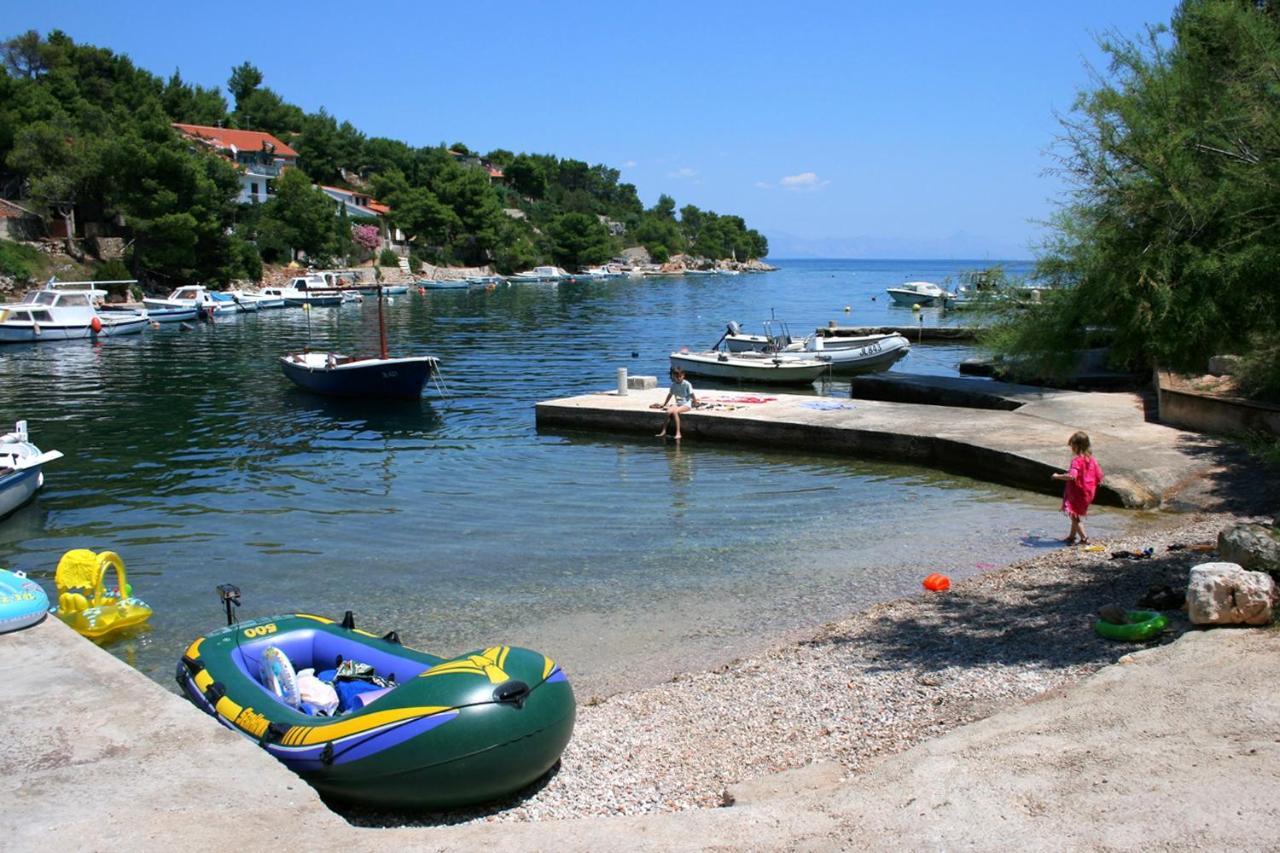 Apartments By The Sea Basina, Hvar - 116 Vrboska Eksteriør billede