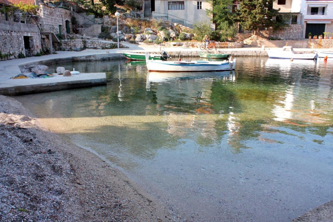 Apartments By The Sea Basina, Hvar - 116 Vrboska Eksteriør billede